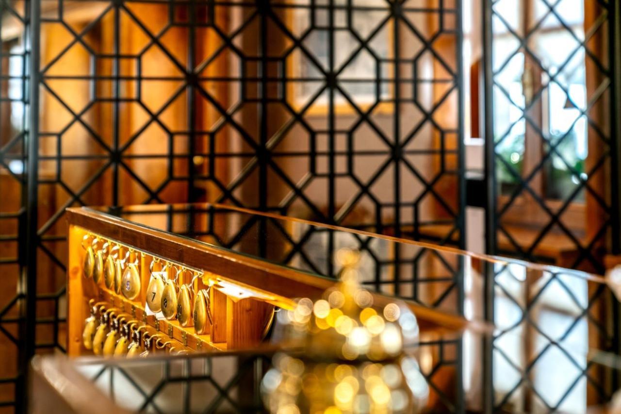 Ambra Cortina Luxury&Fashion Hotel Кортина-д'Ампеццо Экстерьер фото