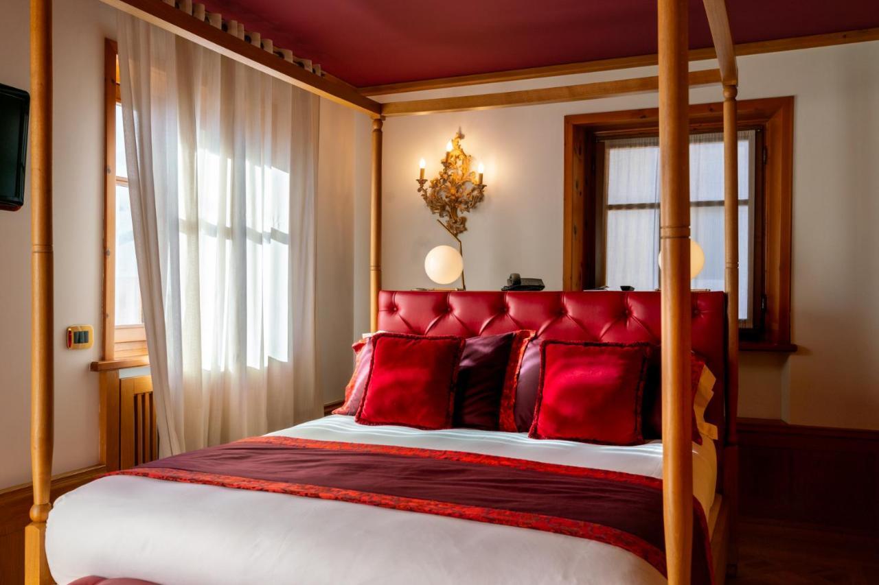 Ambra Cortina Luxury&Fashion Hotel Кортина-д'Ампеццо Экстерьер фото