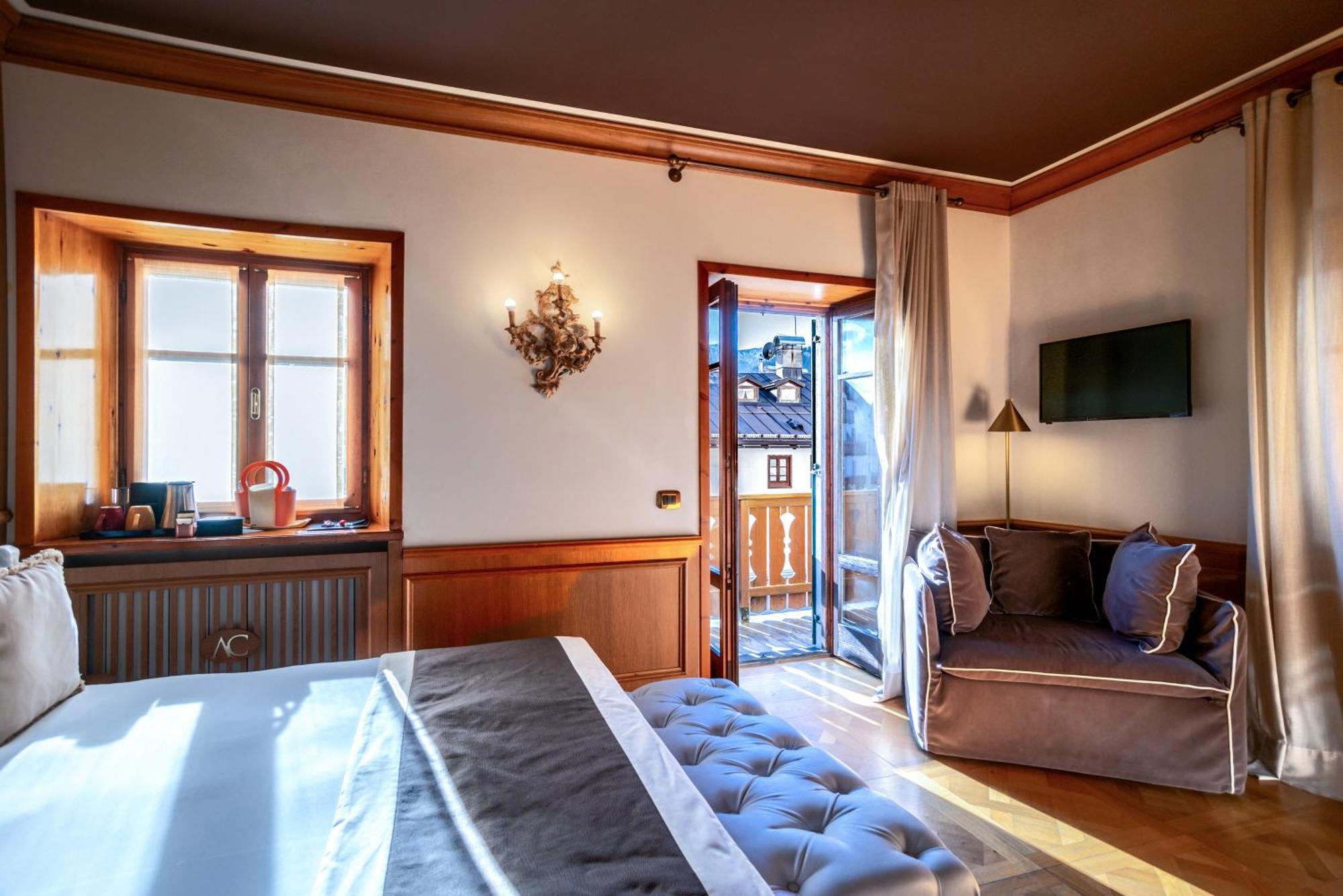 Ambra Cortina Luxury&Fashion Hotel Кортина-д'Ампеццо Экстерьер фото